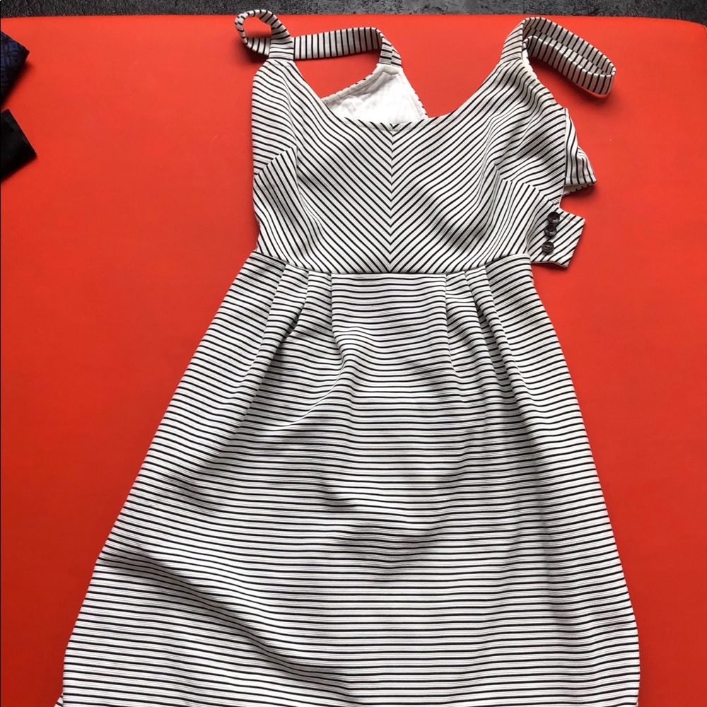 Cute summer dress with cut out back